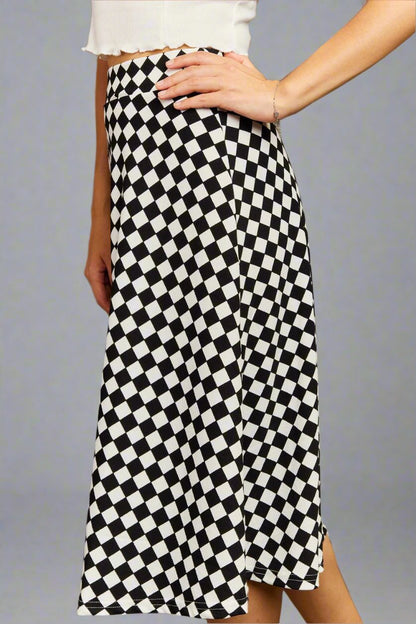 The Black and White Plaid Skirt