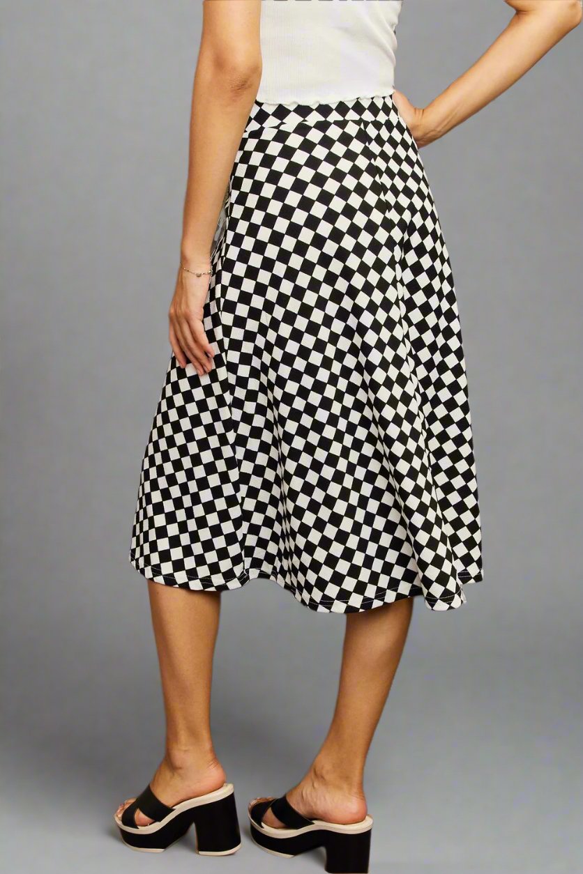 The Black and White Plaid Skirt