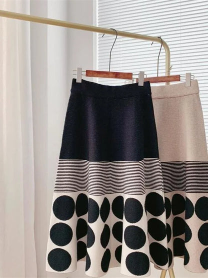 Knitted Skirt with Stylish Dots