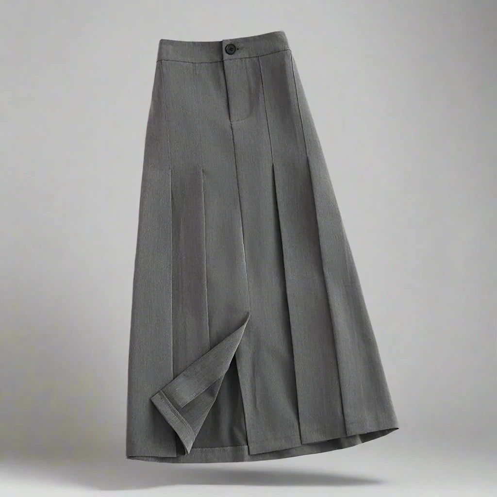 Sleek Pleated Skirt