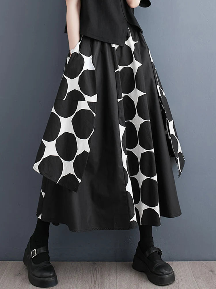 Daring Fashion Dots Print Skirt