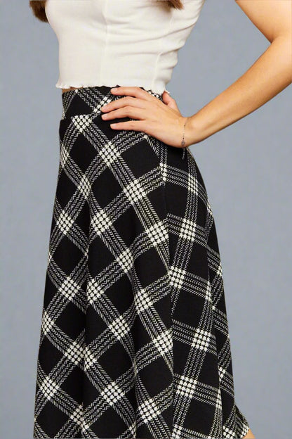 The Black and White Plaid Skirt