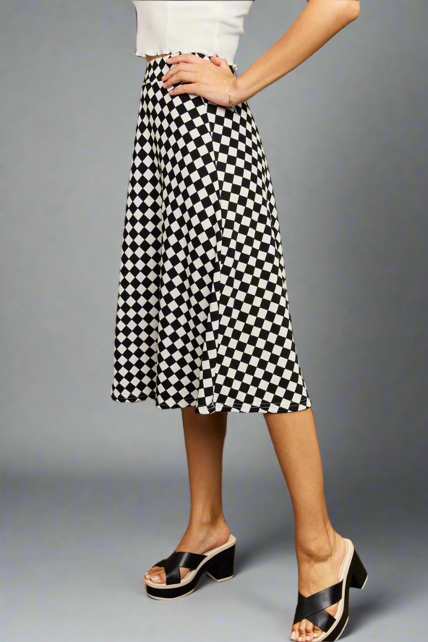 The Black and White Plaid Skirt