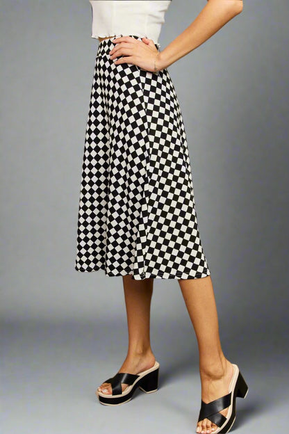 The Black and White Plaid Skirt